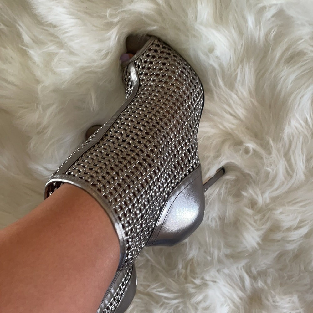 Shoes - Picture 3 of 3